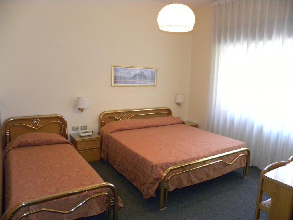 Hotel Rosengarten Pavia Oda fotoğraf